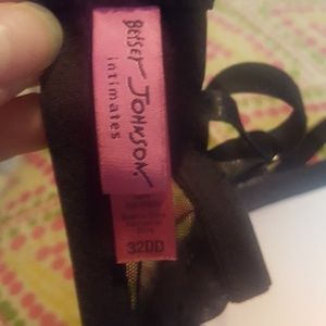 Betsey Johnson Intimates & Sleepwear - Betsey Johnson Bra 32DD Betsey Johnson Intimates & Sleepwear - Betsey Johnson Bra 32DD